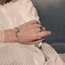 Load image into Gallery viewer, Hifunny Wave Bangle Torque Open Cuff Bangle For Women Beach Wave Bracelet Adjustable Lrregular Streamline Bracelet Ladies Jewelry Gift(Gold)