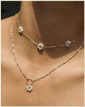 Load image into Gallery viewer, SmileBelle Daisy Pearl Necklace, Dainty Pearl Choker Necklace for Women as Flower Necklace, 14K Gold Plated Stainless Steel Gold Necklaces as Christmas Stocking Stuffers for Girls Daisy Costume Gift