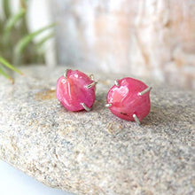 ギャラリービューアに画像を読み込み、Natural Raw Ruby Stud Earrings - Pink Crystal in Italian Sterling Silver - For Bridesmaid, Bride, Girlfriend
